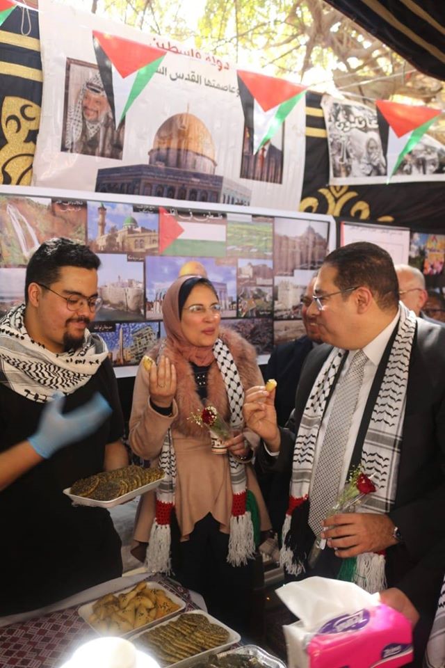 فلسطين تشارك في مهرجان الشعوب بكلية العلاج الطبيعي بجامعة القاهرة
